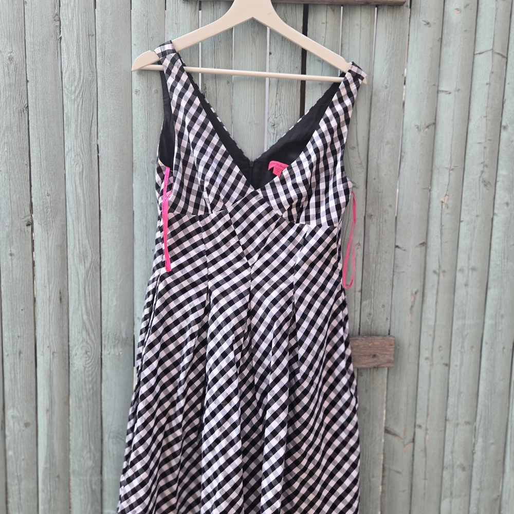 Betsey Johnson Black & White Gingham Fit & Flare Dress-Retro Picnic Style,  8 - Picture 2 of 2